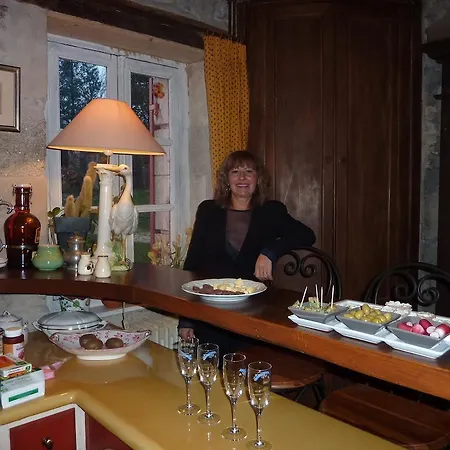 Chateau De Frugie B&B